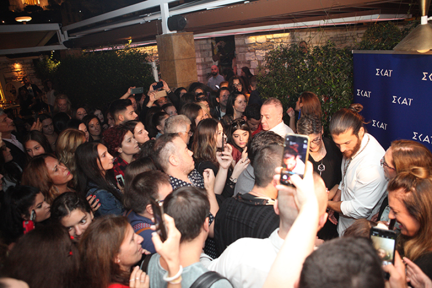 Τζαν Γιαμάν: Κοκτέιλ πάρτι στη «σκιά» της Ακρόπολης - Το «who is who» του Τούρκου σταρ