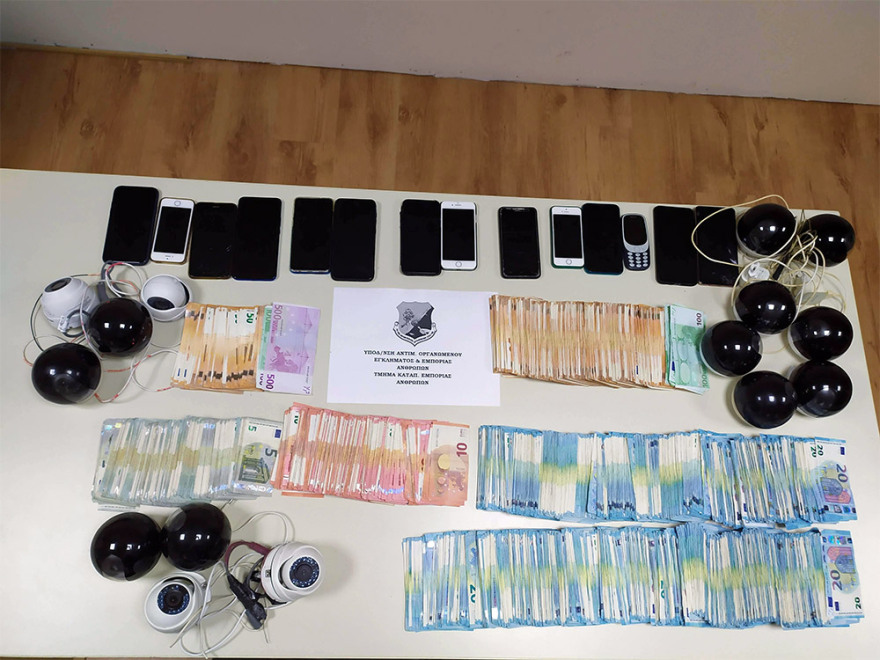 Αλβανός είχε στήσει μεγάλο «ροζ» κύκλωμα με τη σύζυγό του