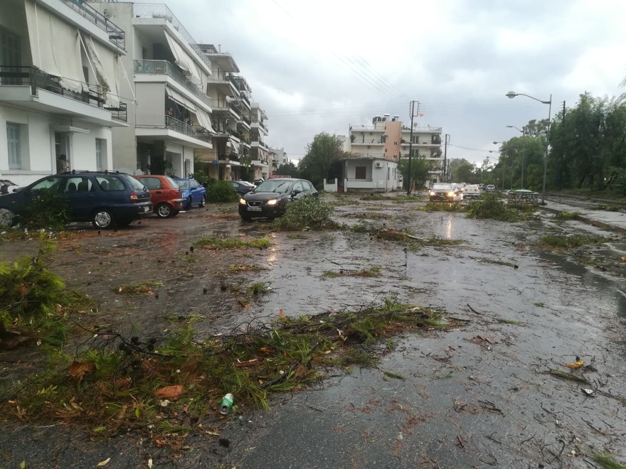 Κακοκαιρία: Δύο νεκροί από κεραυνούς - Καταστροφές σε Ηλεία, Μεσσηνία, Κεφαλονιά