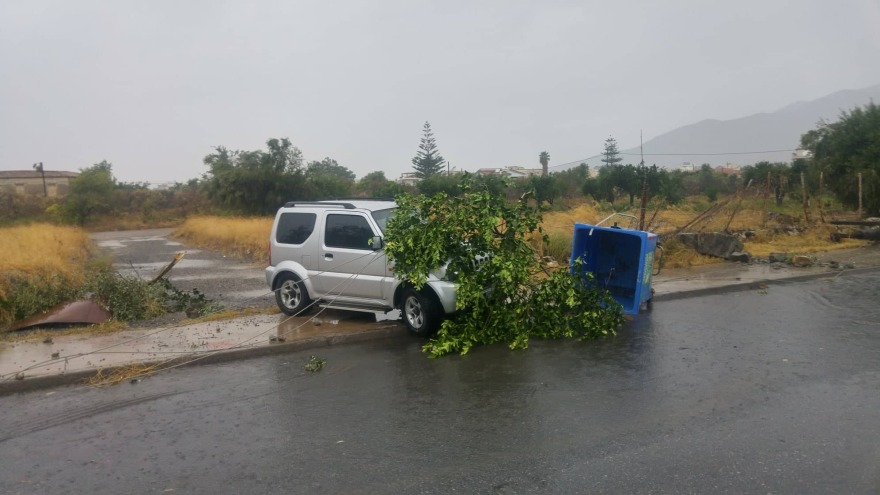 Κακοκαιρία: Δύο νεκροί από κεραυνούς - Καταστροφές σε Ηλεία, Μεσσηνία, Κεφαλονιά