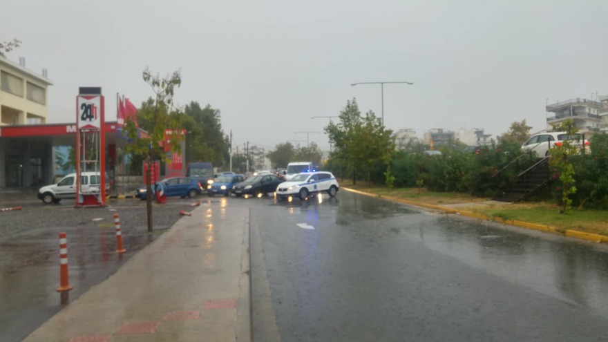 Κακοκαιρία: Δύο νεκροί από κεραυνούς - Καταστροφές σε Ηλεία, Μεσσηνία, Κεφαλονιά