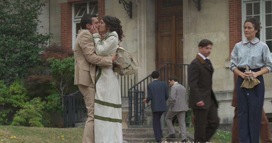 O Μανούσος Μανουσάκης επιστρέφει στην τηλεόραση με το «Κόκκινο Ποτάμι» 