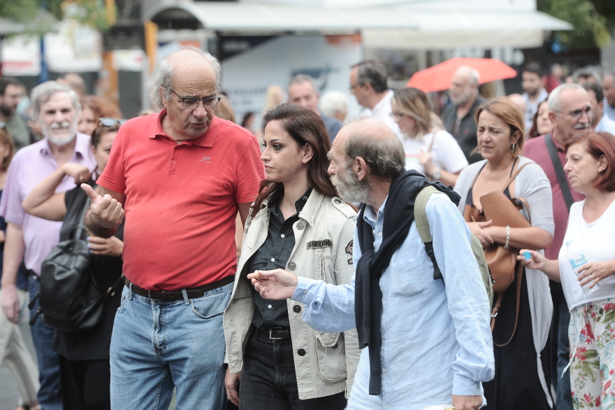 Τσακαλώτος, Αννέτα Καββαδία και Ραλλία Χρηστίδου στην συγκέντρωση των εργαζομένων