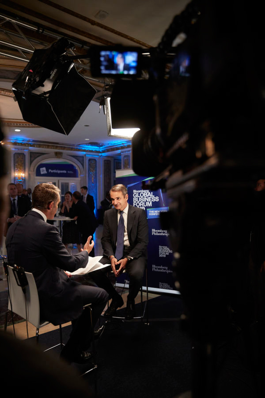 Μητσοτάκης στο Bloomberg: Έθεσα στον Ερντογάν το θέμα του προσφυγικού