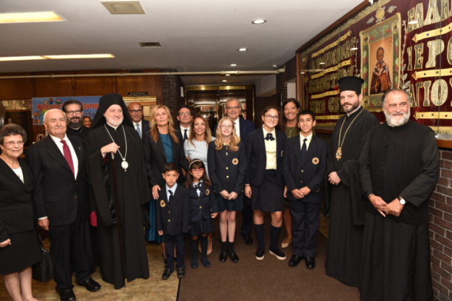 Η Μαρέβα Μητσοτάκη σε ελληνικά σχολεία της Νέας Υόρκης 