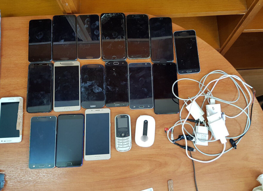 Φυλακές Αυλώνα: Οι κρατούμενοι είχαν «οπλοστάσιο» με μαχαίρια, σπαθιά και σουβλιά - Δείτε φωτογραφίες