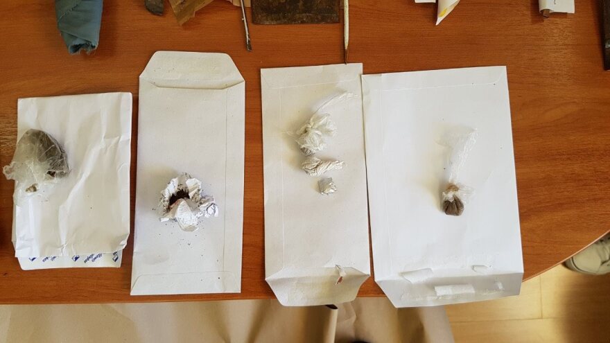 Φυλακές Αυλώνα: Οι κρατούμενοι είχαν «οπλοστάσιο» με μαχαίρια, σπαθιά και σουβλιά - Δείτε φωτογραφίες