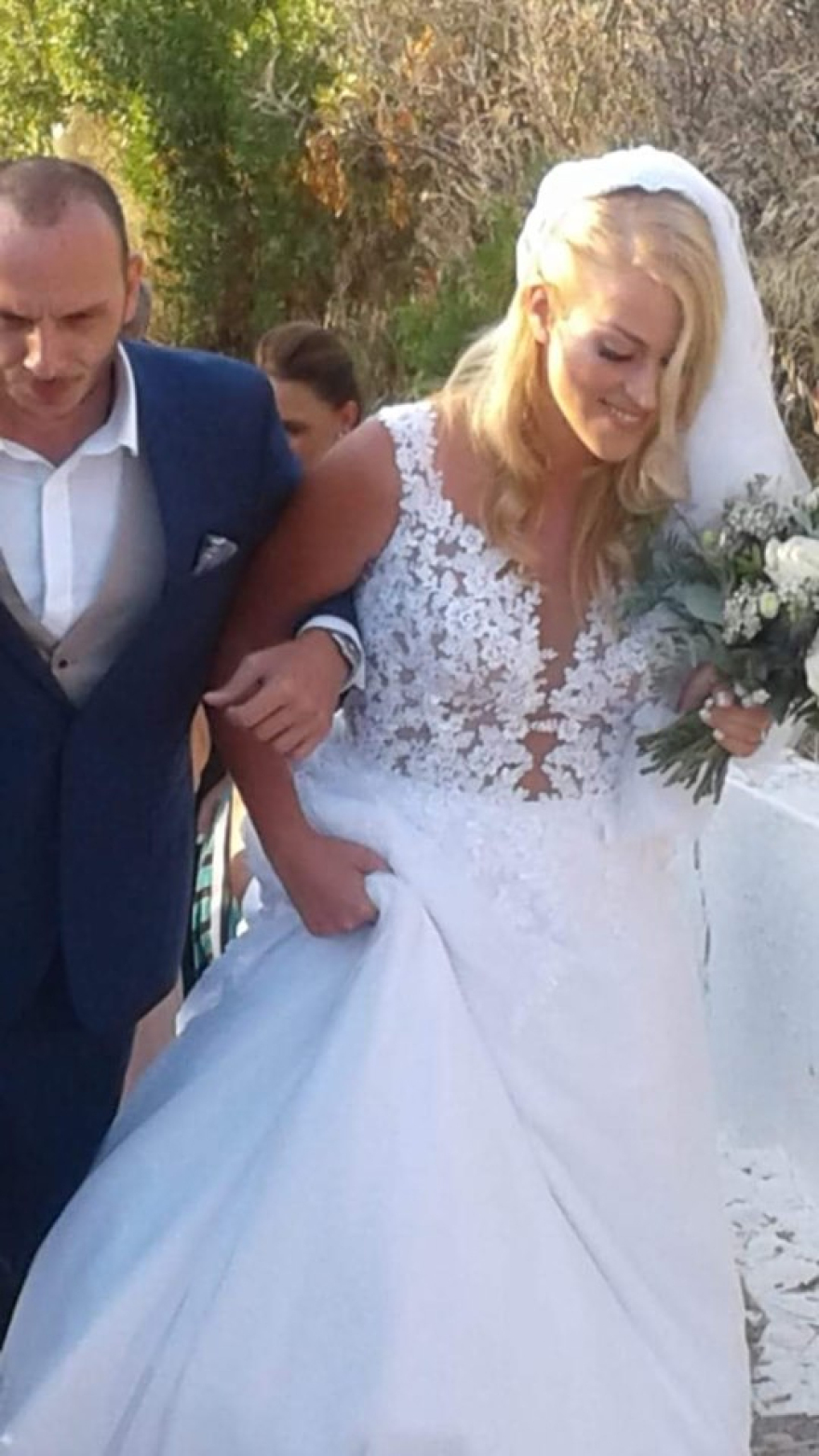 Η κόρη του ηθοποιού Ανέστη Βλάχου παντρεύτηκε τον αγαπημένο της