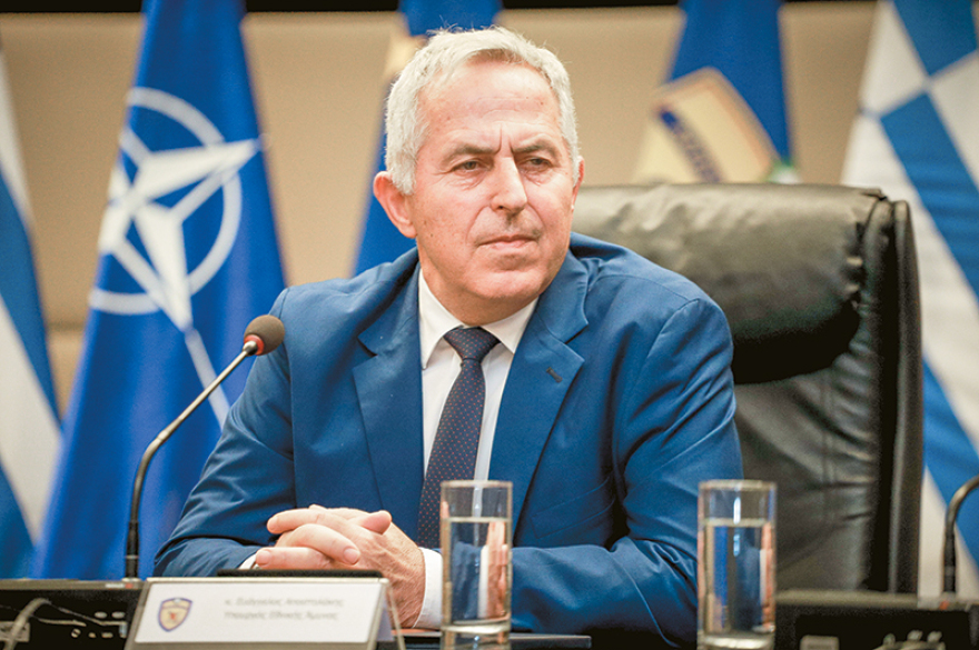 Ζήτησαν προσφορά για 4 ελικόπτερα λίγες μέρες πριν από τις εκλογές 