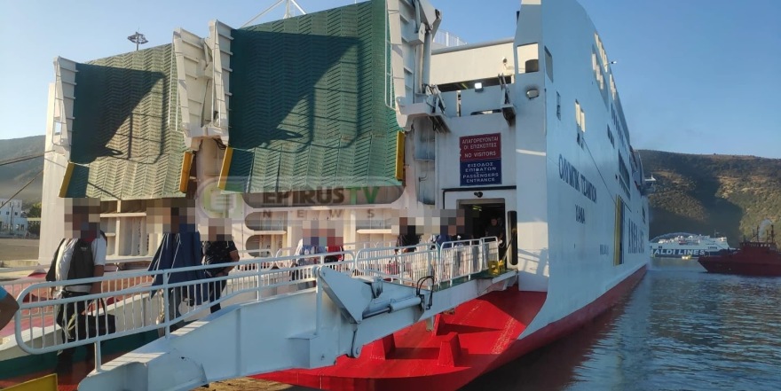 Φωτιά σε πλοίο με 538 επιβάτες έξω από την Ηγουμενίτσα