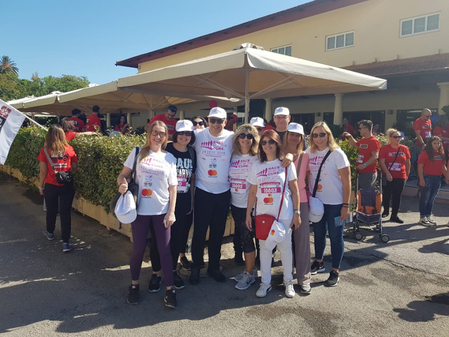 Φωτογραφίες: Πάνω από 36.000 δρομείς έτρεξαν ενάντια στον καρκίνο του μαστού