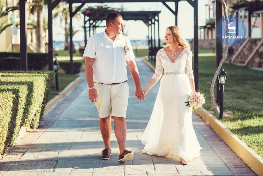 Τελικά o Τόμας Κουκ έκανε τον γάμο των ονείρων του στην Ελλάδα