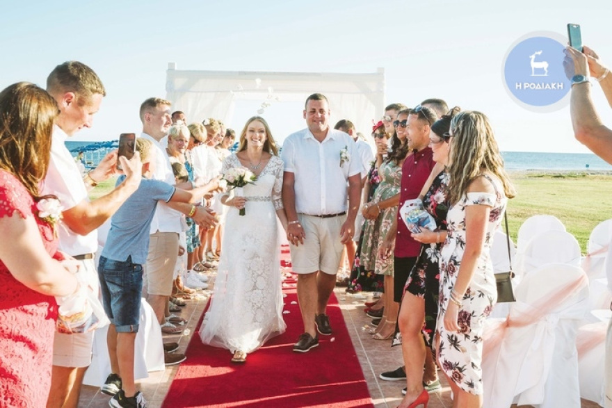 Τελικά o Τόμας Κουκ έκανε τον γάμο των ονείρων του στην Ελλάδα