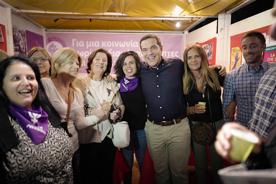 ΣΥΡΙΖΑ: Ο Τσίπρας θέλει «νέο ΠΑΣΟΚ με οικολογία» και ψάχνει νέα μέλη