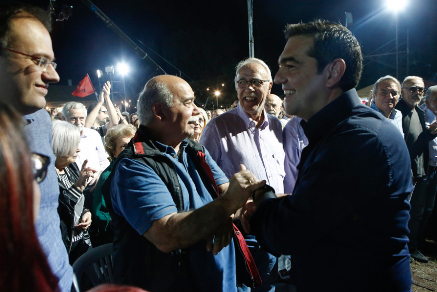 ΣΥΡΙΖΑ: Ο Τσίπρας θέλει «νέο ΠΑΣΟΚ με οικολογία» και ψάχνει νέα μέλη