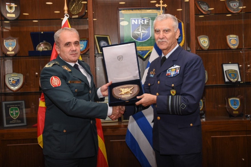 Μπήκαν οι υπογραφές για επιτήρηση του εναέριου χώρου των Σκοπίων από ελληνικά μαχητικά