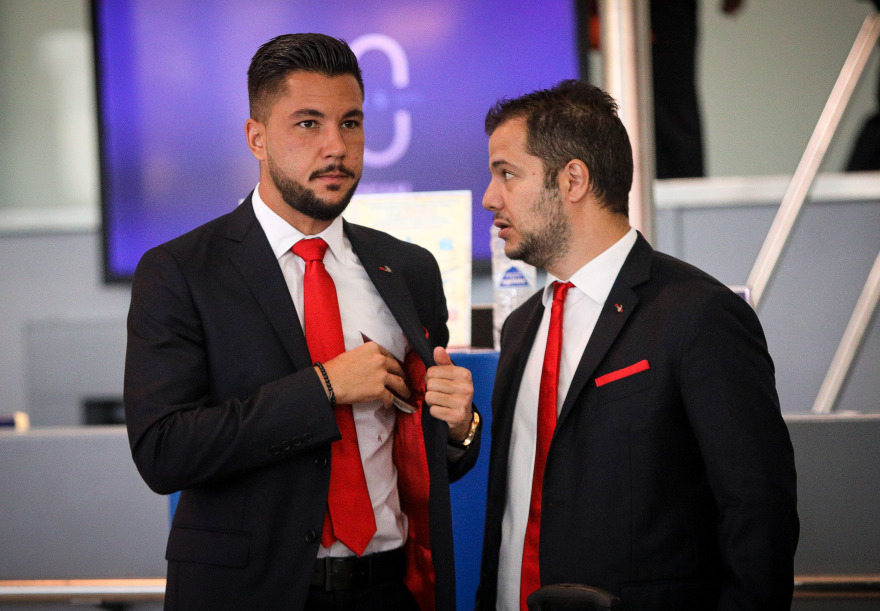 «Κλικς» από την αναχώρηση του Ολυμπιακού για το Βελιγράδι 