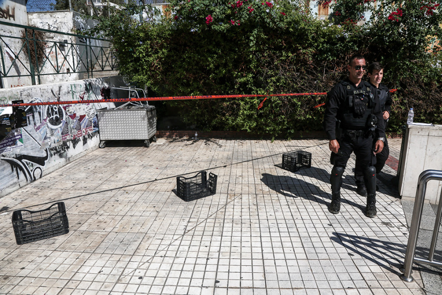 Ένας νεκρός μετά από καβγά τοξικομανών έξω από το Μετρό «Αμπελόκηποι»