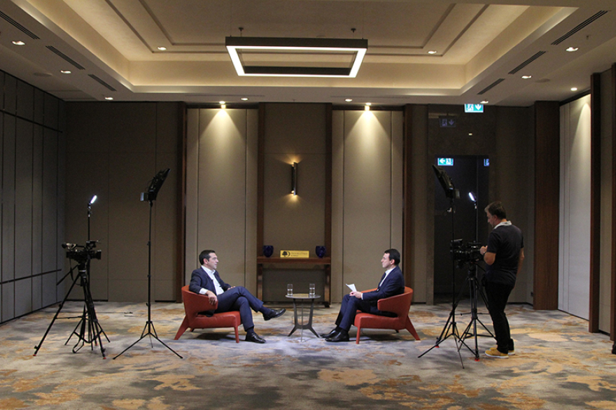 Αποκαλύψεις Τσίπρα για τις Πρέσπες: Ένα Σαββατοκύριακο πριν τη Συμφωνία, σηκώσαμε τα μολύβια