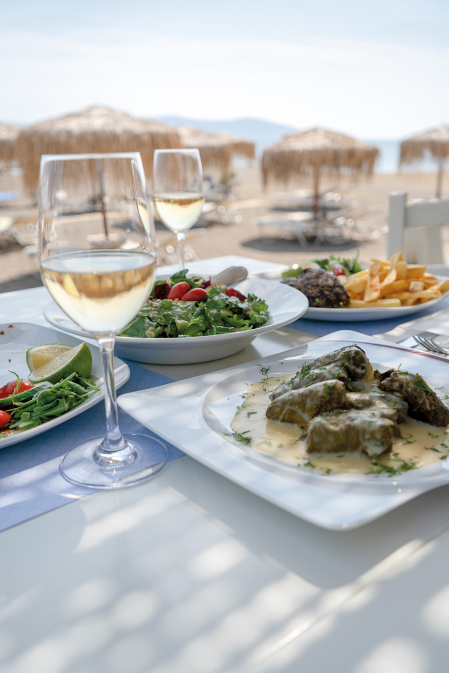 Makis Inn Beach - Resort: To μυστικό της Θερμησίας