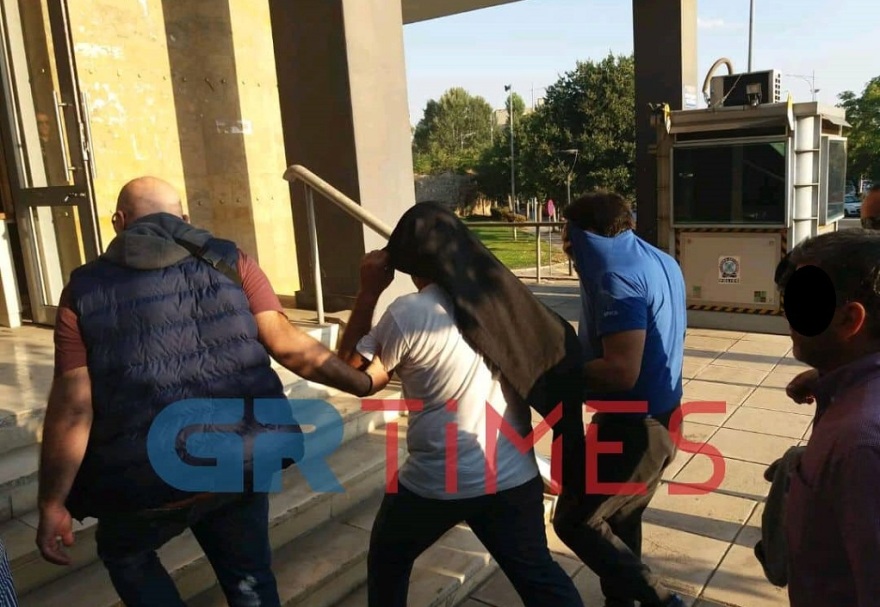 Λιμάνι Θεσσαλονίκης: Στον εισαγγελέα οι κατηγορούμενοι του κυκλώματος που έβγαζε εκατομμύρια ευρώ