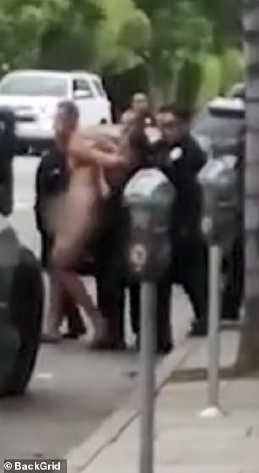 Μέγκαν Μαρκλ: Συνελήφθη ο ανιψιός της γυμνός και ουρλιάζοντας στους δρόμους του Χόλιγουντ 