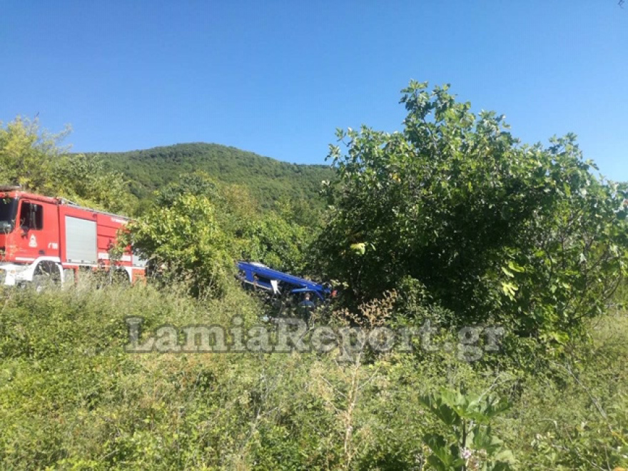Φθιώτιδα: Έβαλε «πρώτη» αντί για όπισθεν κι έπεσε στον γκρεμό