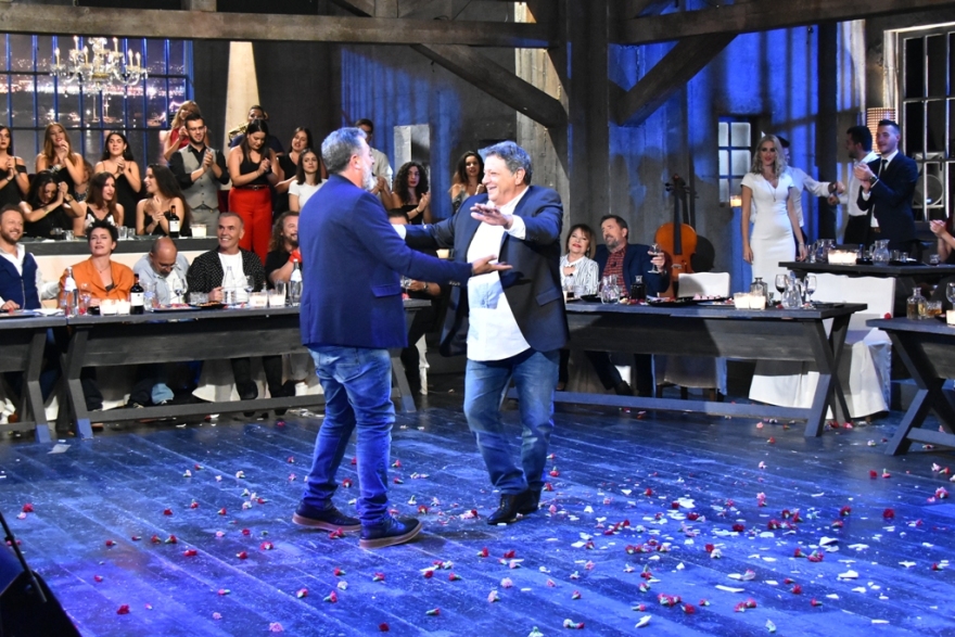 Στην υγειά μας ρε παιδιά: Πότε και με ποιους κάνει πρεμιέρα ο Σπύρος Παπαδόπουλος