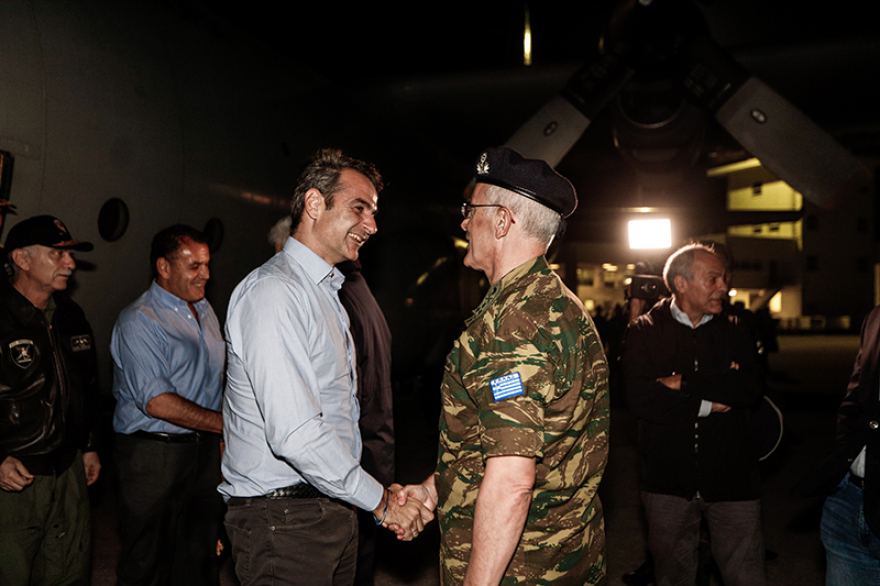 Μητσοτάκης από «Παρμενίωνα»: H άμυνα της χώρας βρίσκεται σε καλά χέρια