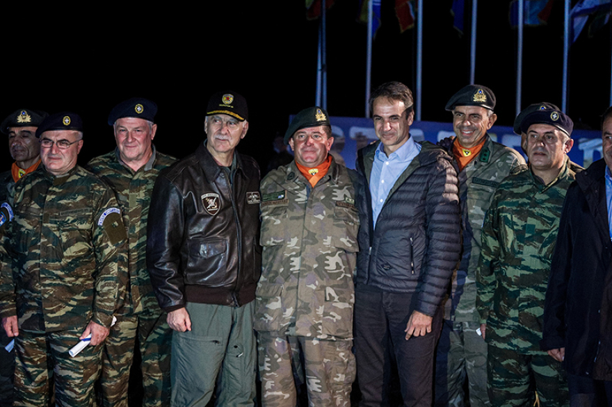 Μητσοτάκης από «Παρμενίωνα»: H άμυνα της χώρας βρίσκεται σε καλά χέρια