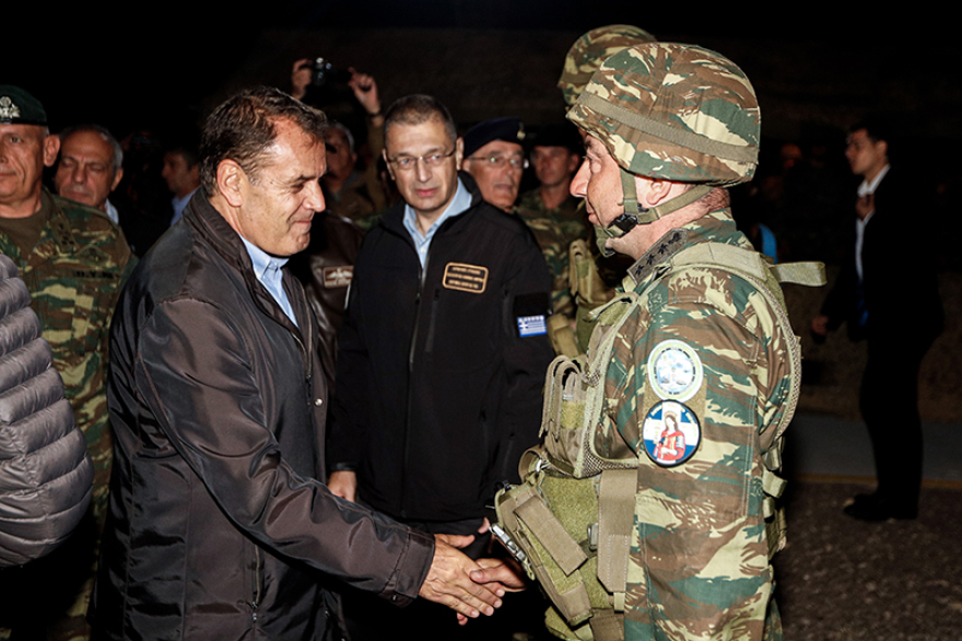 Μητσοτάκης από «Παρμενίωνα»: H άμυνα της χώρας βρίσκεται σε καλά χέρια