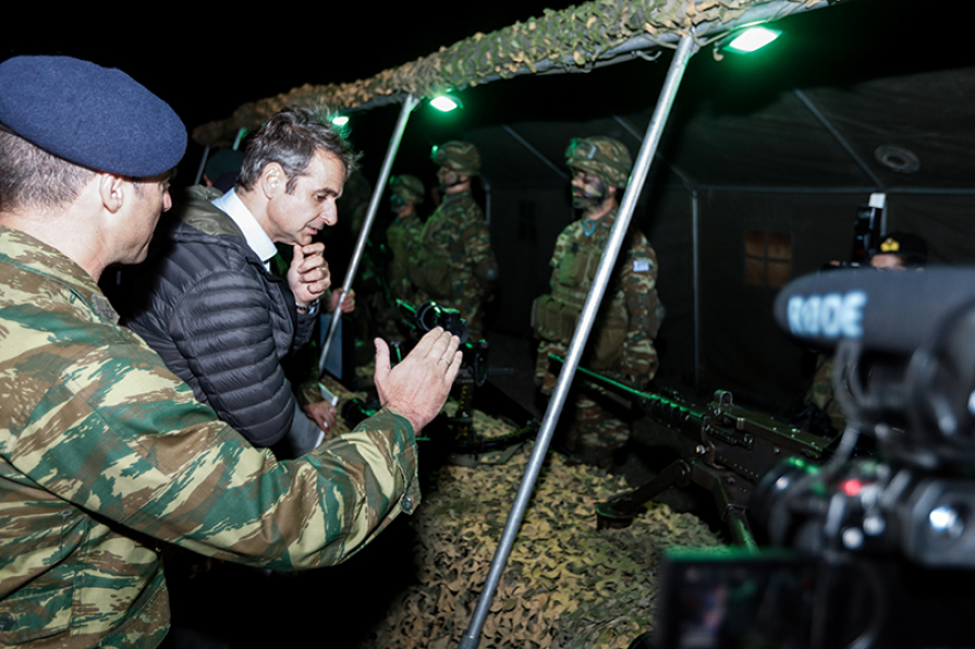 Μητσοτάκης από «Παρμενίωνα»: H άμυνα της χώρας βρίσκεται σε καλά χέρια