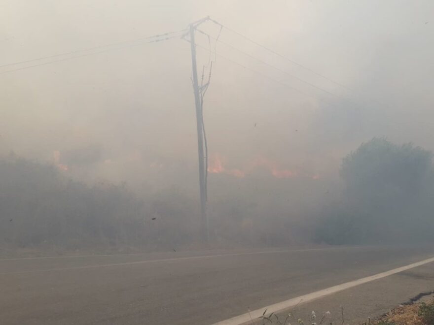 Φωτιά στο Ρέθυμνο - Κοντά σε σπίτια οι φλόγες