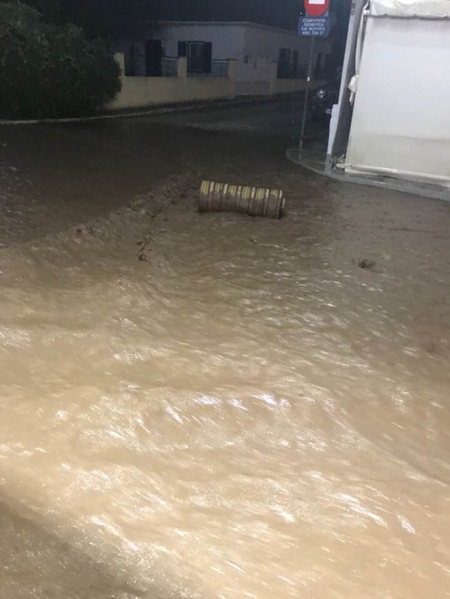 Κακοκαιρία σε όλη τη χώρα: Πλημμύρες και κατολισθήσεις στη Δυτική Ελλάδα