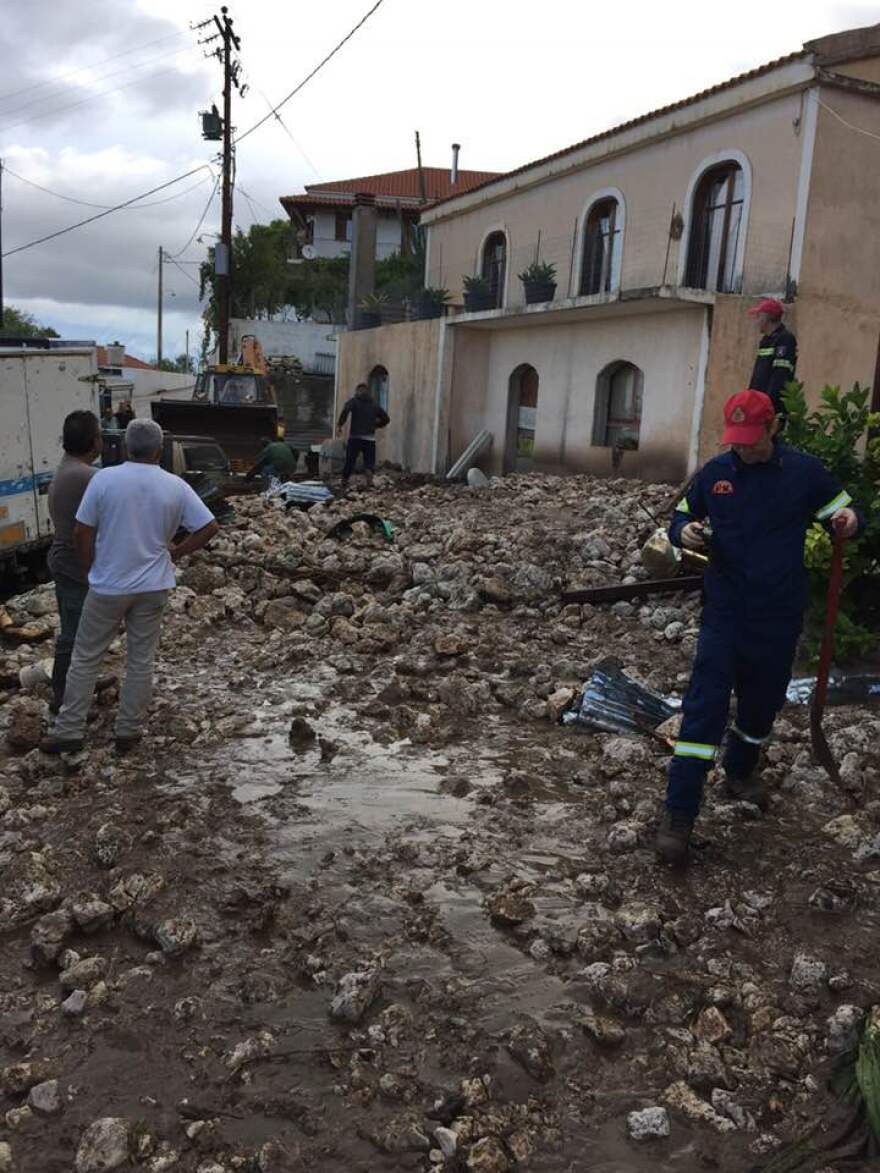 Καιρός: Η κακοκαιρία «σαρώνει» με καταστροφές σε όλη τη χώρα