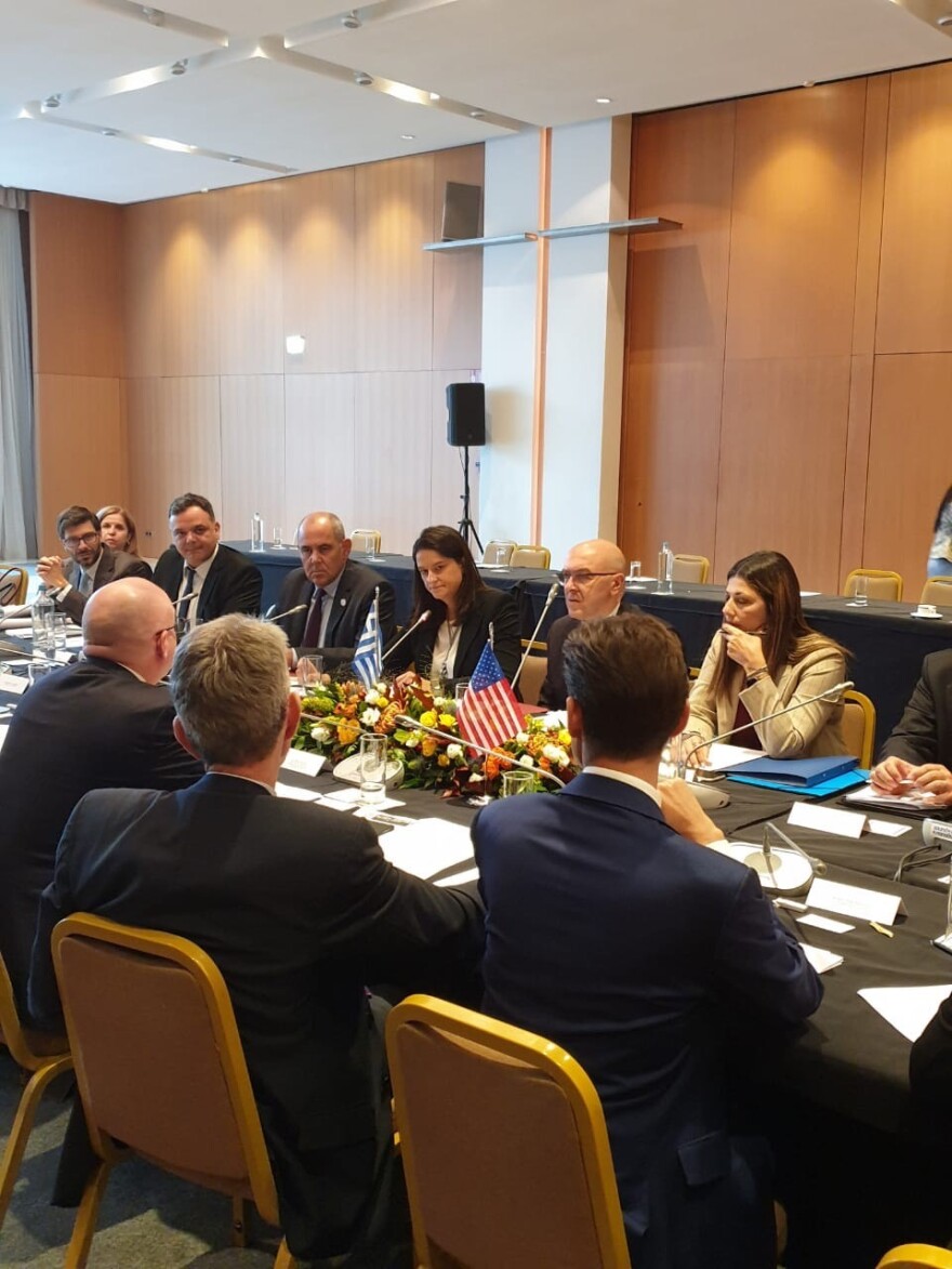 Συνάντηση Κεραμέως με εκπροσώπους της κυβέρνησης των ΗΠΑ