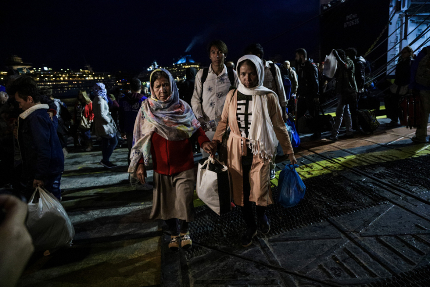 Στον Πειραιά πλοίο με 466 πρόσφυγες και μετανάστες από Λέσβο και Χίο 