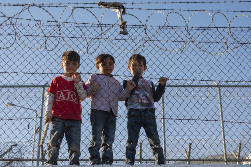 ΕΕ: Σε έξι χώρες της Ένωσης υπάρχουν εμπόδια για την ένταξη των προσφύγων 