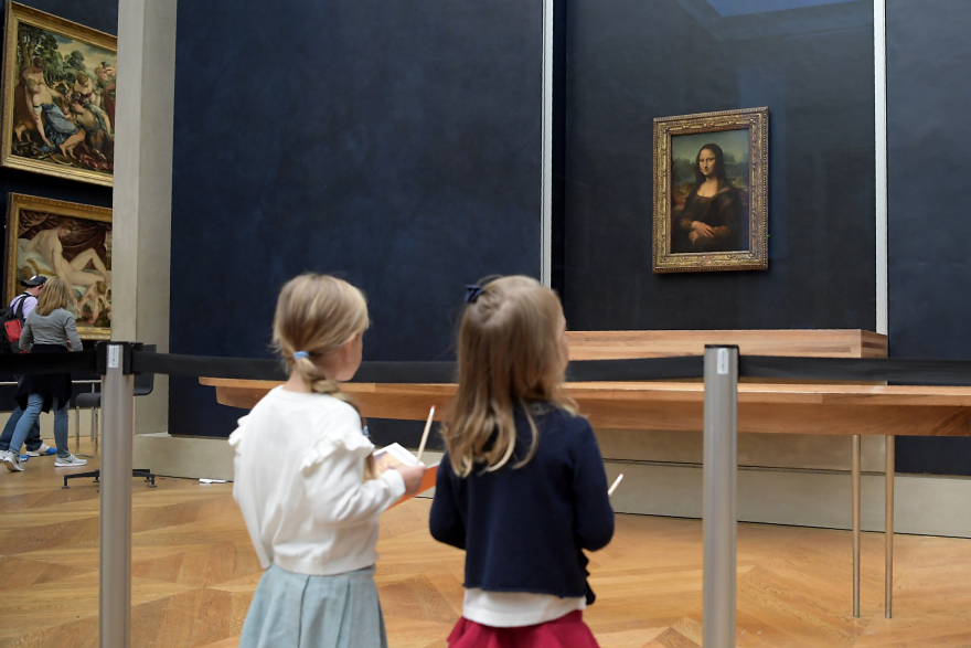 Η «Τζοκόντα» επέστρεψε στο Λούβρο