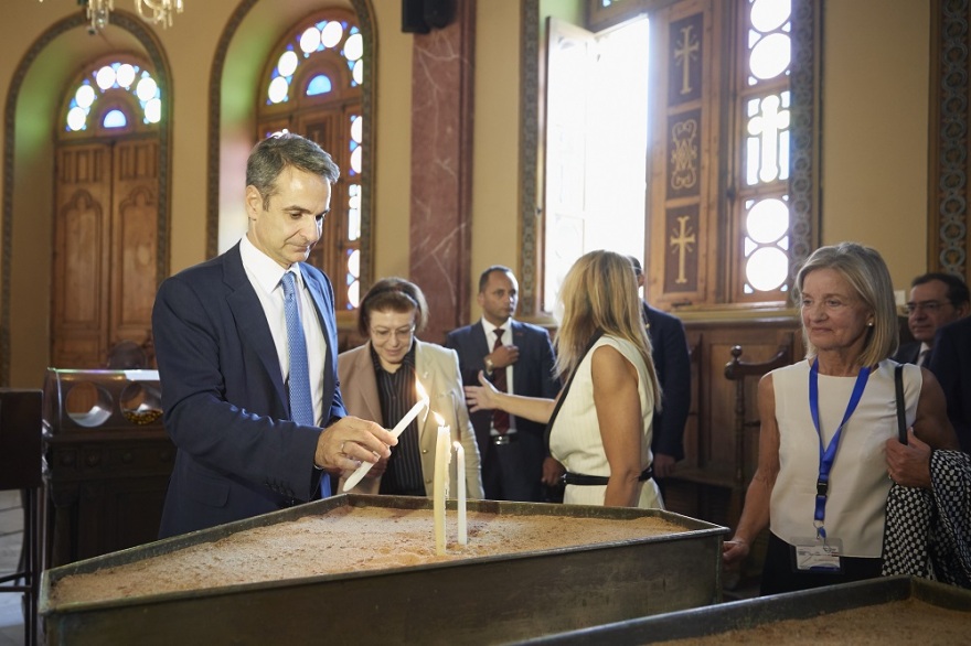 Φωτογραφίες: Στην Ιερά Μονή του Αγίου Γεωργίου στο Κάιρο ο πρωθυπουργός