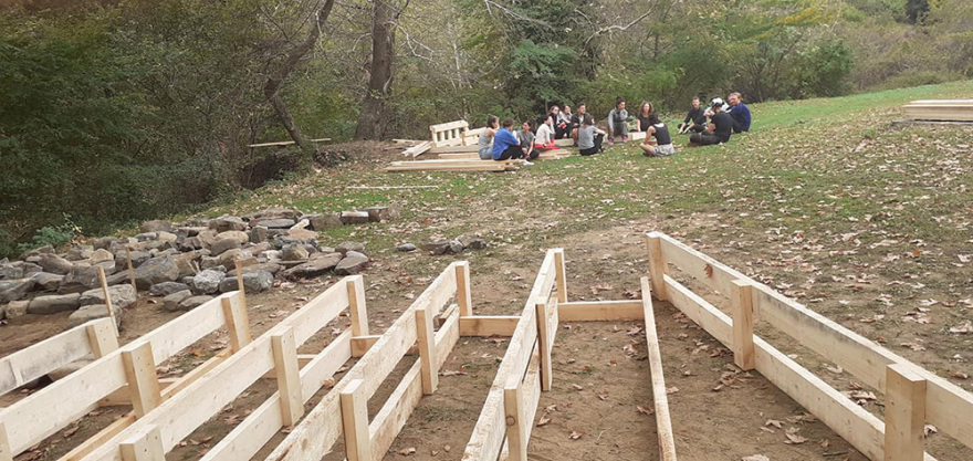 Ξένοι εθελοντές αρχιτέκτονες έδωσαν «ζωή» σε εγκαταλειμμένο πάρκο στις Σέρρες