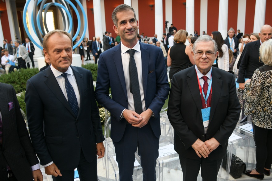 Τουσκ: Μητσοτάκης και Τσίπρας μιλάνε γι' αυτά που ενώνουν τους λαούς