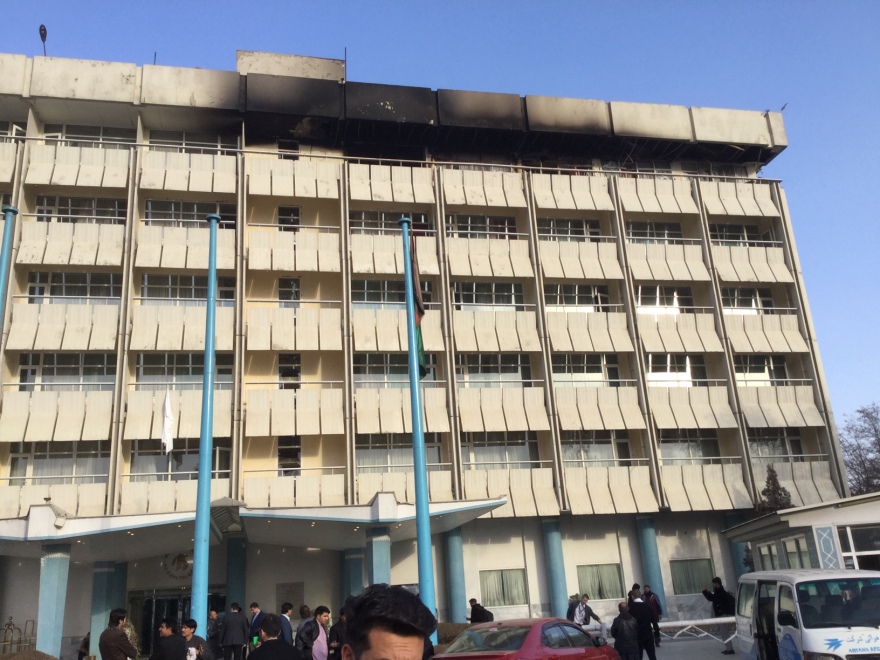 Συγκλονίζει ο Έλληνας πιλότος που επέζησε από πολύνεκρο τρομοκρατικό χτύπημα στην Καμπούλ