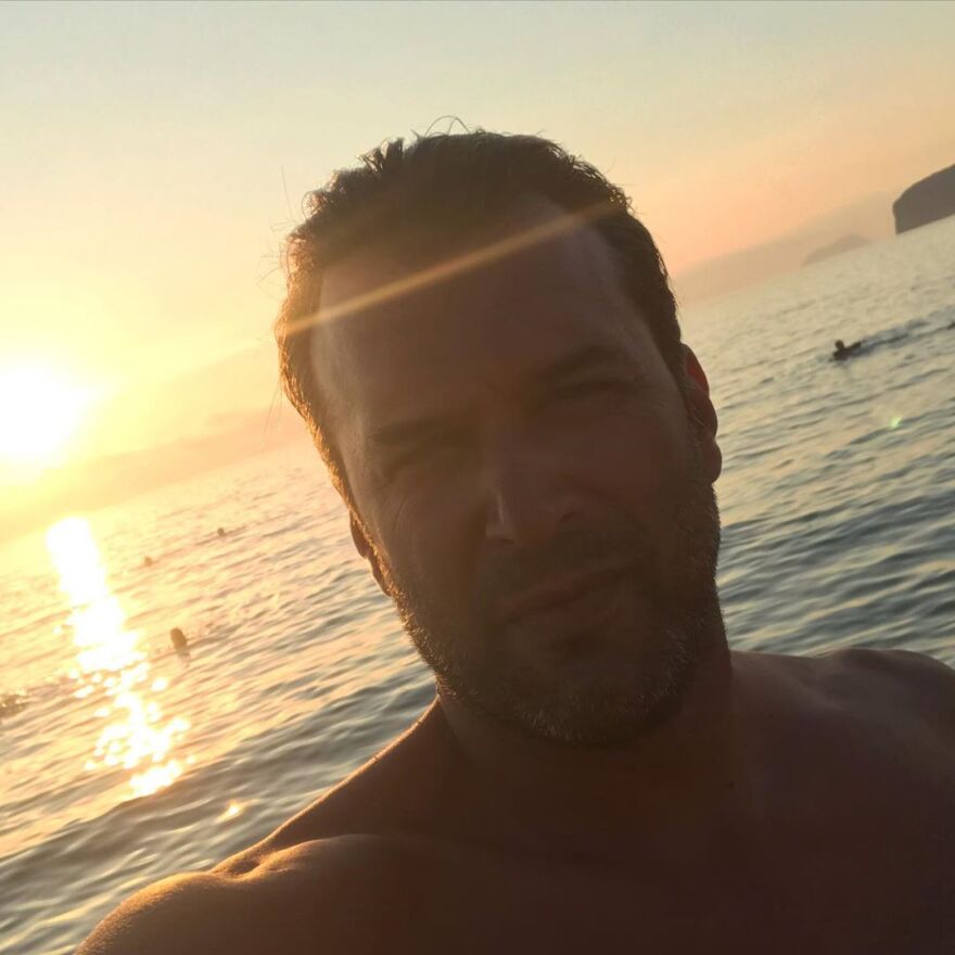 Αντώνης Βλοντάκης: Γιορτάζει τα γενέθλιά του με φωτογραφίες από τα 4, τα 24 και τα 44 χρόνια του  