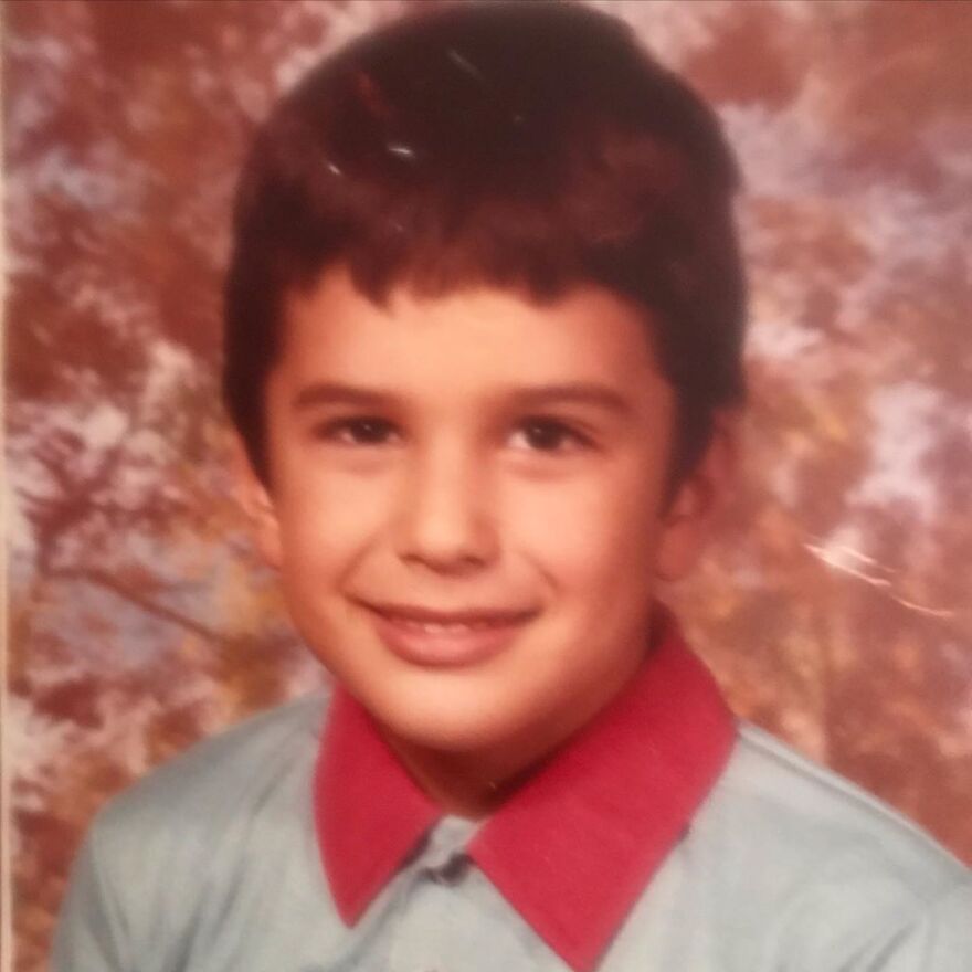 Αντώνης Βλοντάκης: Γιορτάζει τα γενέθλιά του με φωτογραφίες από τα 4, τα 24 και τα 44 χρόνια του  