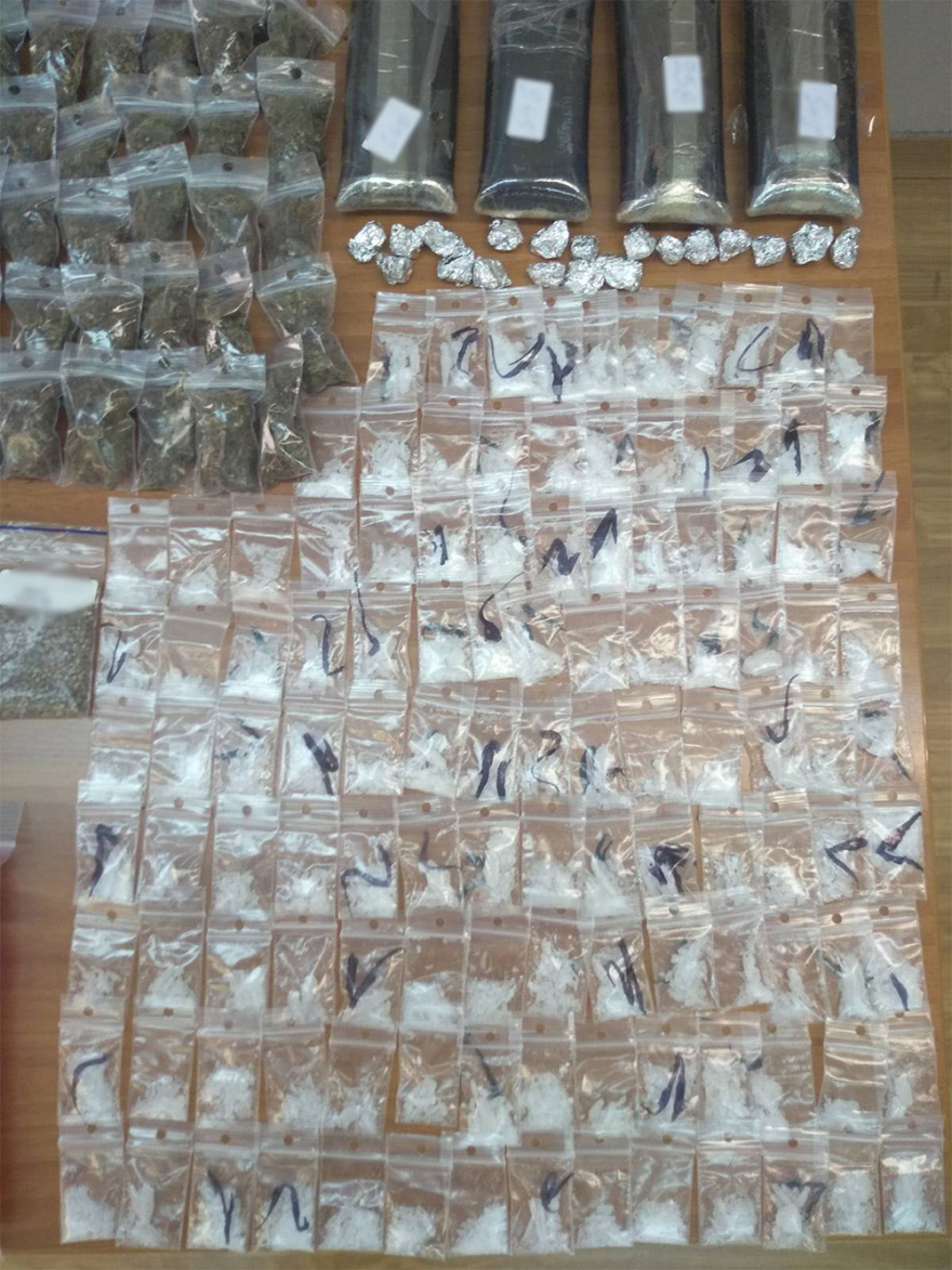 Εξαρθρώθηκε σπείρα που διακινούσε ναρκωτικά όλο το 24ωρο δίπλα στην ΑΣΟΕΕ!