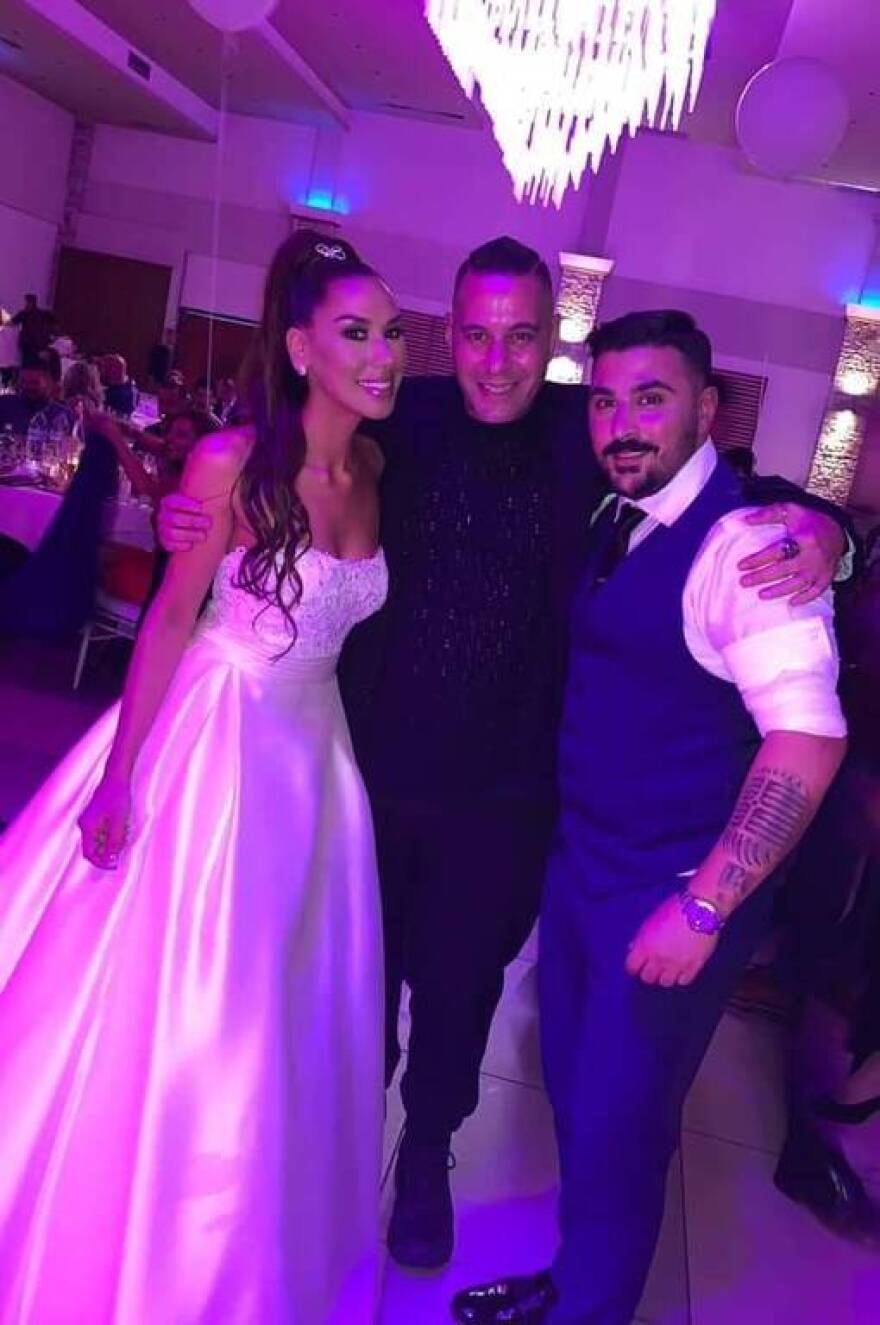 Παντρεύτηκαν ο αδελφός του Παντελή Παντελίδη, Τριαντάφυλλος και η Πωλίνα Φιλίππου