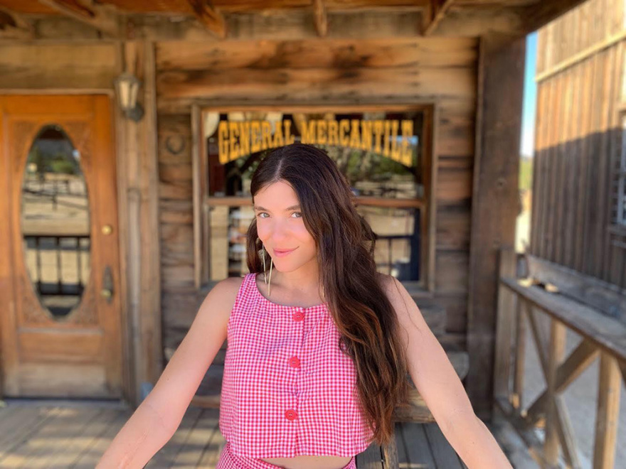 Μαριάννα Λαλαούνη: Η Ελληνίδα που στέλνει στίχους στον Seal