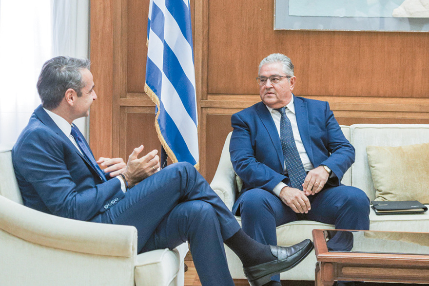 Ψήφος αποδήμων: Τα τέσσερα σενάρια μετά τις συναντήσεις Μητσοτάκη-πολιτικών αρχηγών