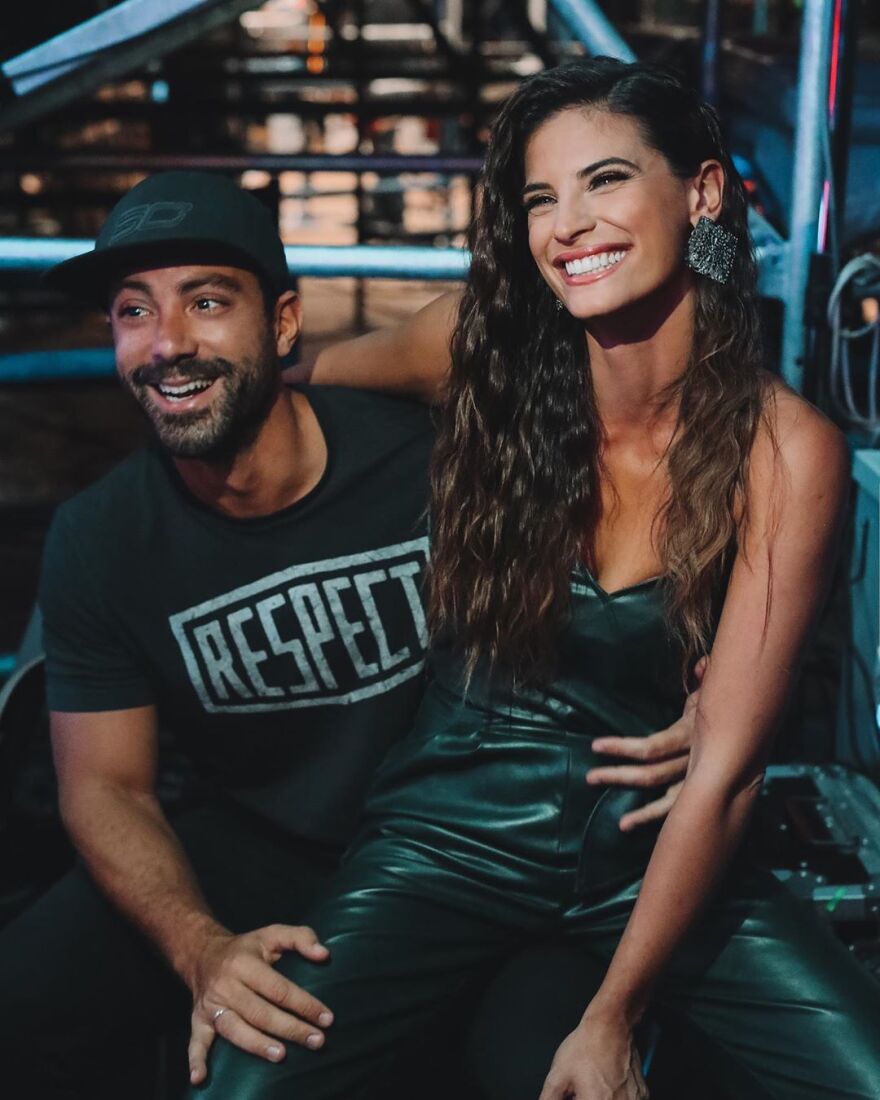 Τανιμανίδης- Μπόμπα: Το ζευγάρι αγκαλιά στα παρασκήνια του «The Voice»